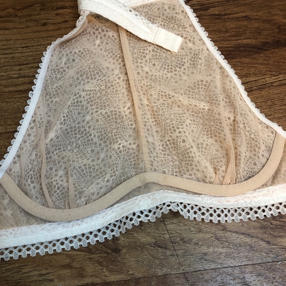 \Victoria’s Secret\• NWT Halter Bralette - Picture 8 of 9